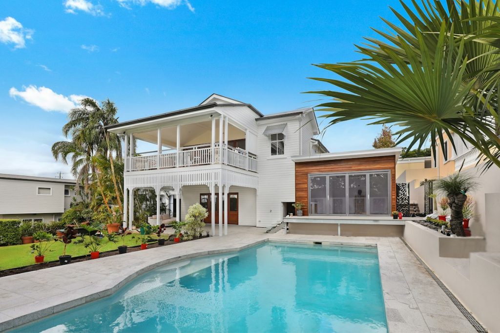 3 Bedroom Family Home with Large Yard